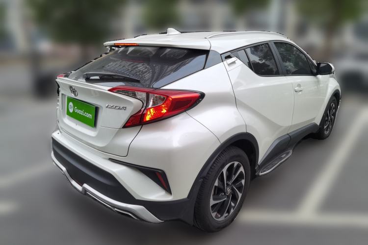 Used Toyota IZOA 2018 2.0L Yichi Edition China V Standard
