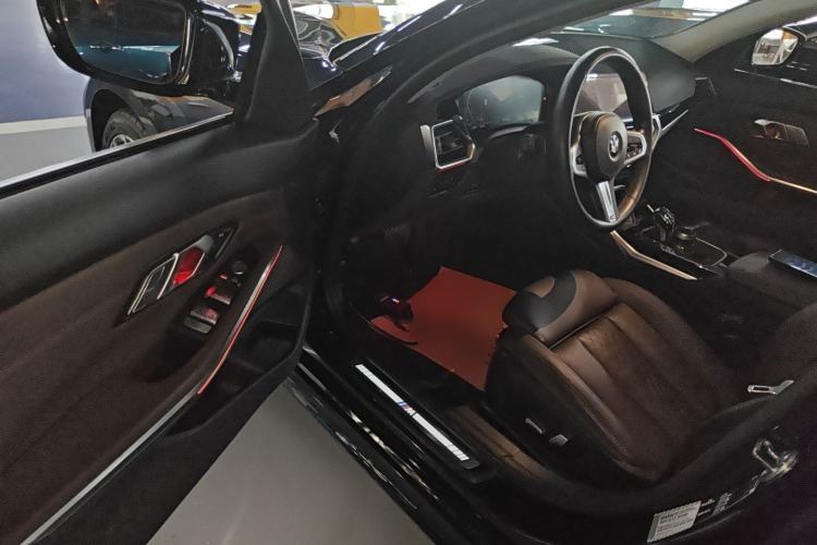 Used BMW 3 Series 2022 320Li M Sport Package Driver Seat