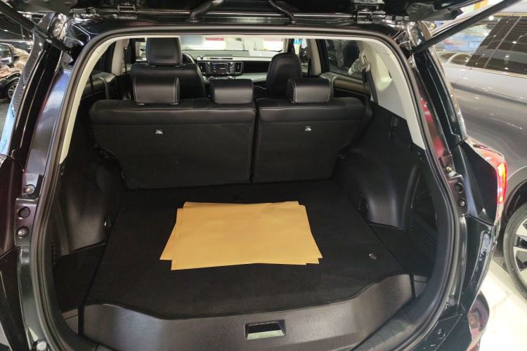 Used Toyota RAV4 2016 2.0L CVT Two-Wheel Drive Smart Edition China V Standard Trunk