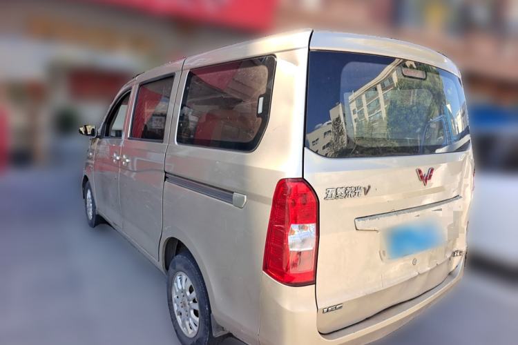 Used Wuling Rongguang V 2016 1.5L Standard Version
