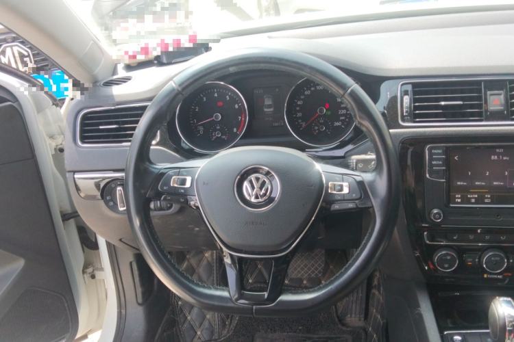Used Volkswagen Sagitar 2018 280TSI DSG Luxury Model Steering Wheel