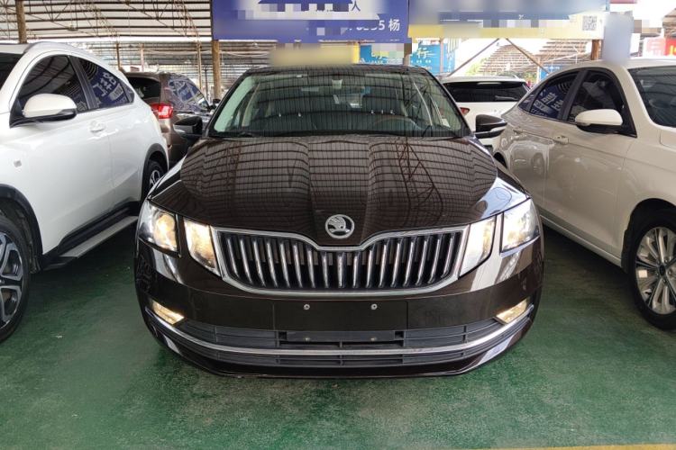 Used Skoda Octavia 2018 1.6L Automatic Luxury Edition
