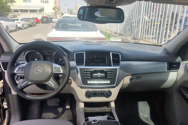 Used Mercedes-Benz M-Class 2014 ML 320 4MATIC
