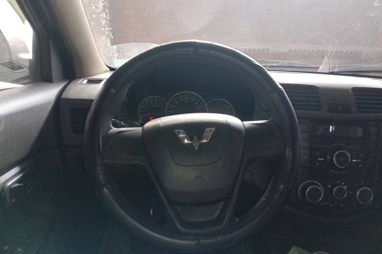 Used Wuling Hongguang 2014 1.5L S Standard Version