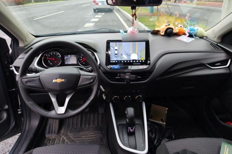 Used Chevrolet Cavalier 2020 325T Automatic Enjoyment Edition Center Console