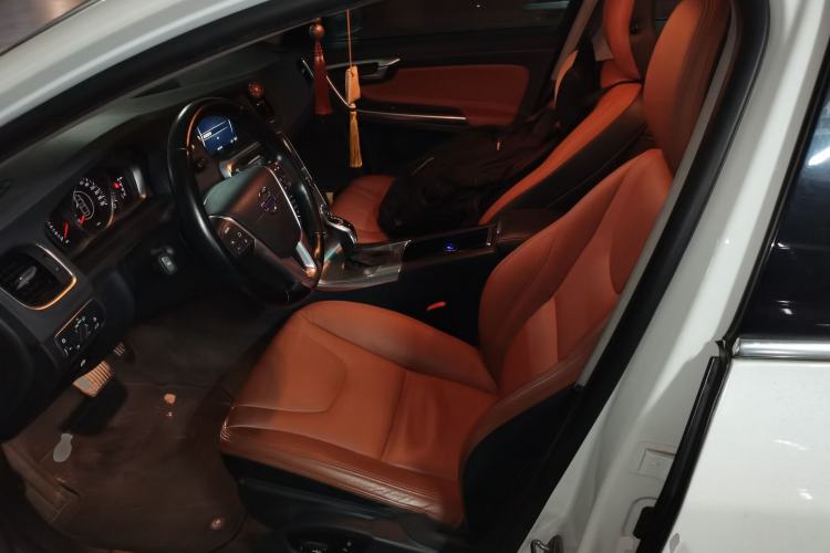 Used Volvo S60 2015 S60L 2.0T Zhiyuan Edition