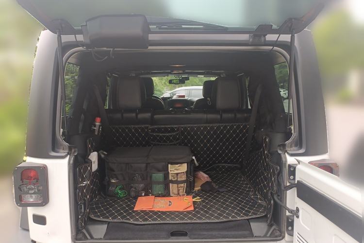 Used Jeep Wrangler 2015 3.6L Rubicon Four-Door Comfort Edition
