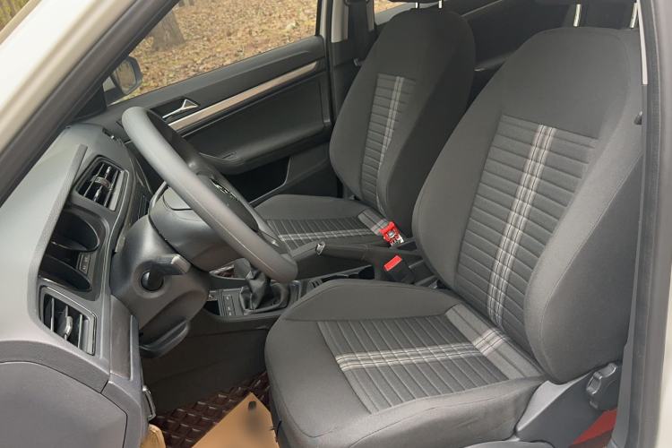 Used Volkswagen Lavida 2019 Lavida Start 1.5L Manual Fashion Edition China VI Standard