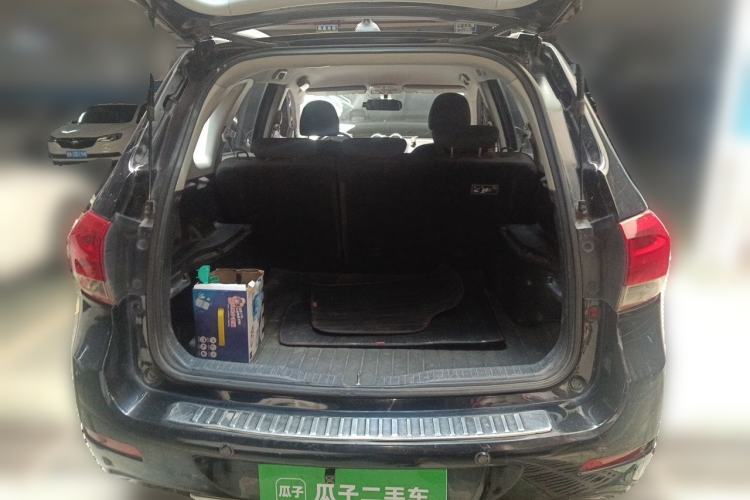 Used Haval H6 2014 Upgraded Model 2.0T Diesel Manual Two-Wheel Drive Urban Version
