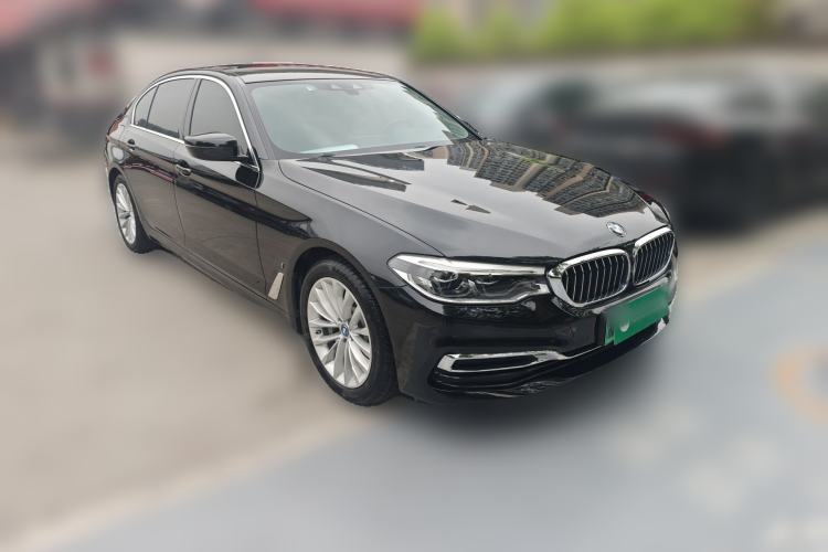 Used BMW 5 Series New Energy 2019 Updated Version 530Le Luxury Package Front Right 45 Deg
