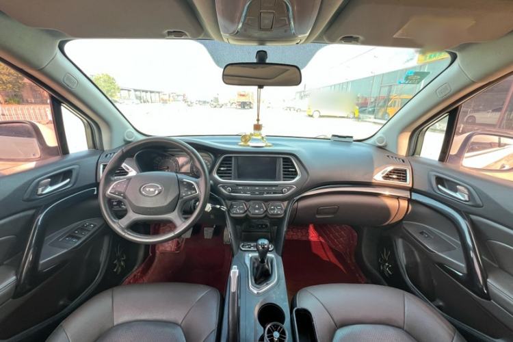 Used GAC Trumpchi GS4 2017 235T Manual Two-Wheel Drive Luxury Edition
