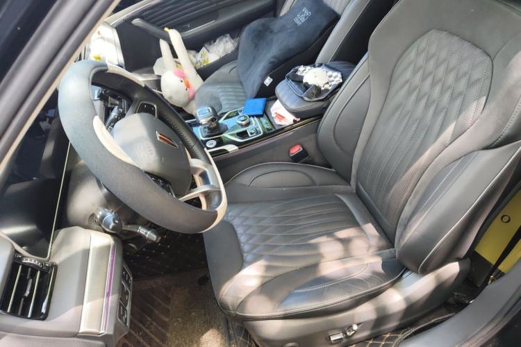 Used Hongqi HS5 2022 Facelifted Version 2.0T Smart Connect Flagship All-Wheel-Drive Edition
