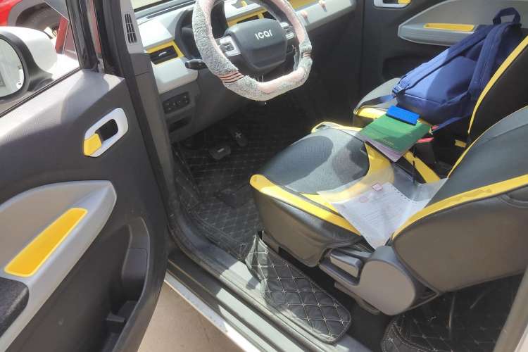 Used Chery New Energy QQ Ice Cream 2022 170km Sundae Phosphate Lithium-Ion