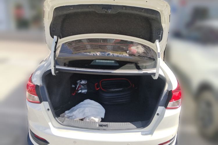 Used Nissan Lannia 2020 1.6L CVT Smart Connect Smart Cool Edition Trunk