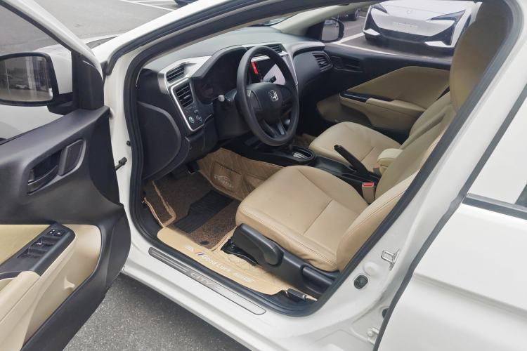 Used Honda City 2015 1.5L CVT Comfort Version Interior 1