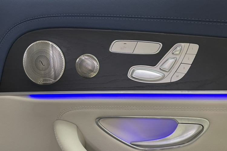 Used Mercedes-Benz E-Class 2022 Second Facelift E 300 L Luxury Edition Interior 10