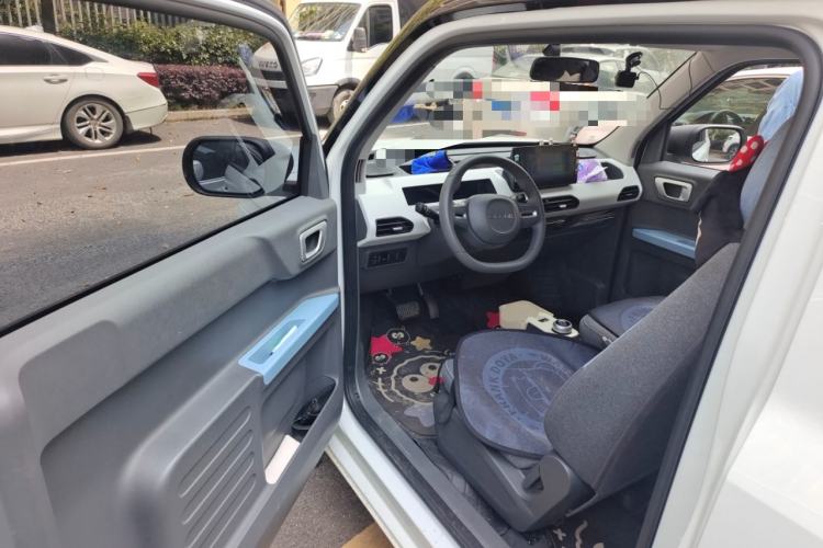 Used Geely Galaxy Panda 2023 Panda Mini 200km Endurance Bear Driver Seat