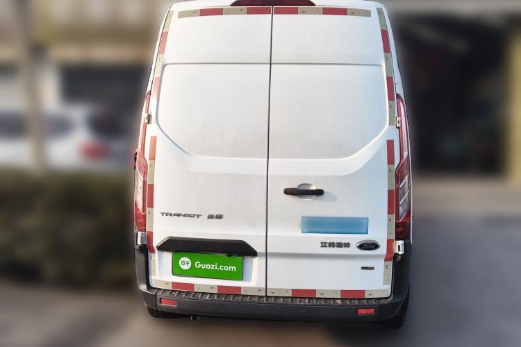 Used Ford Transit 2019 2.0T Diesel Van Mid-Chassis Mid-Roof 3-Seater China VI Standard
