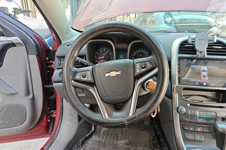 Used Chevrolet Malibu 2014 2.0L Automatic Luxury Edition Steering Wheel
