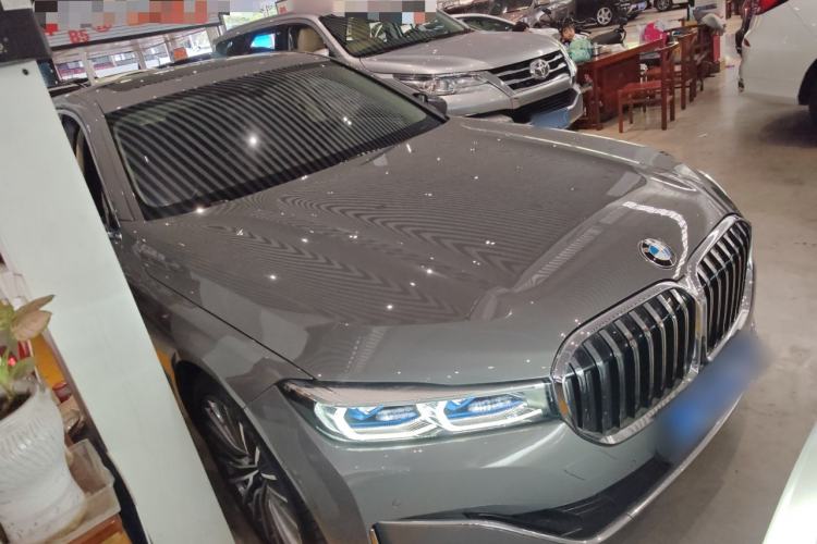 Used BMW 7 Series 2019 740Li Luxury Edition with Premium Package
