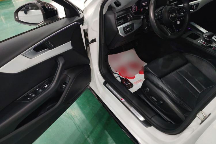 Used Audi A4L 2020 40 TFSI Luxury Dynamic Model
