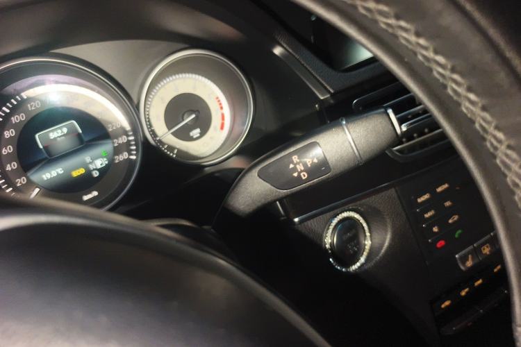 Used Mercedes-Benz E-Class 2015 E 260 L Sport Luxury Model Gear Lever