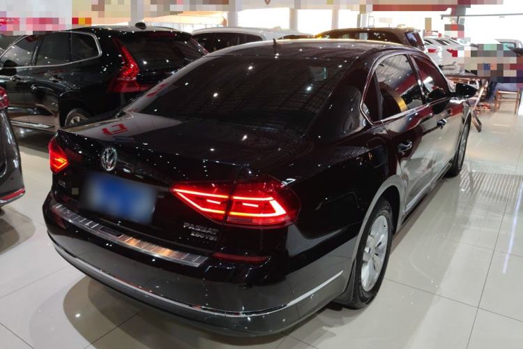 Used Volkswagen Passat 2017 280TSI DSG Luxury Edition
