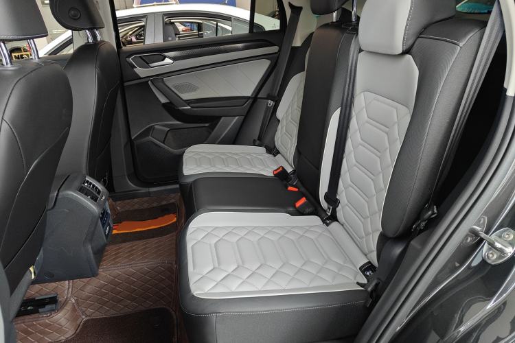 Used Volkswagen Tayron 2026 Model, 30 Million Vehicles Selected Version, 300TSI Left Rear Seat