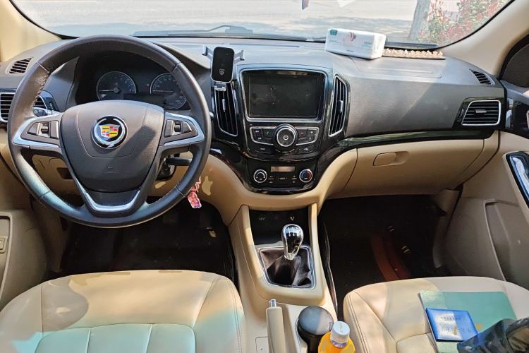 Used Baojun 730 2015 1.8L Manual Luxury Navigation ESP Version 7-seater