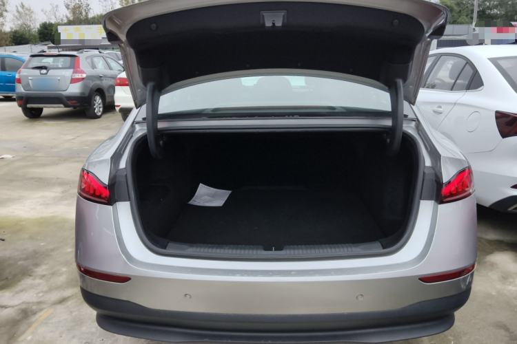 Used Roewe D7 2023 DMH 125km Flagship Edition