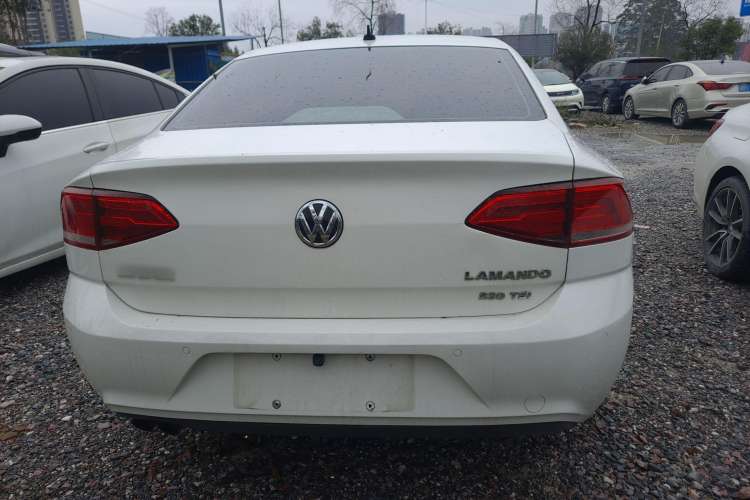 Used Volkswagen Lamando 2017 230TSI DSG Fashion Edition