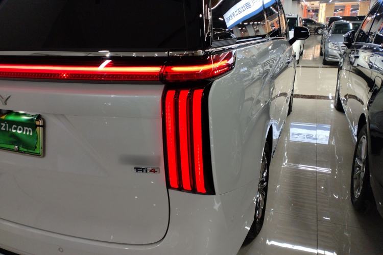 Used Wey Gaoshan 2025 Four-Wheel Drive Alpine 8
