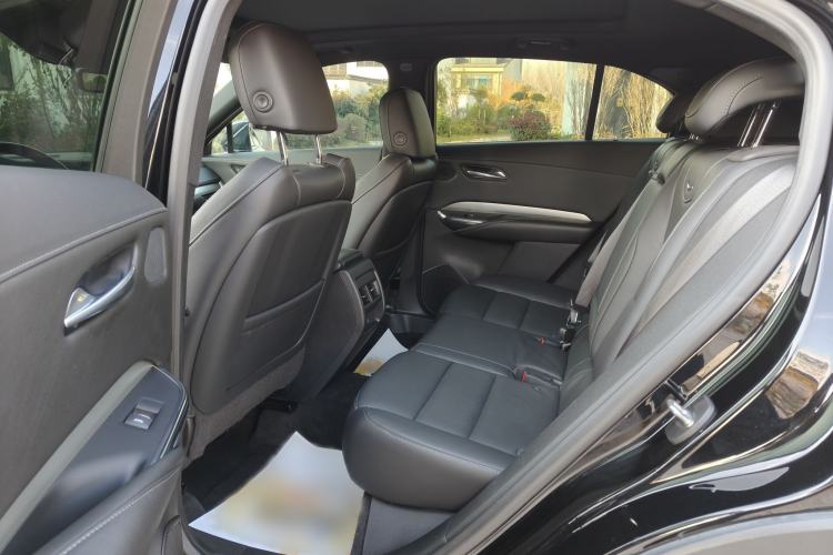 Used Cadillac XT4 2023 28T Two-Wheel Drive Prestige Version