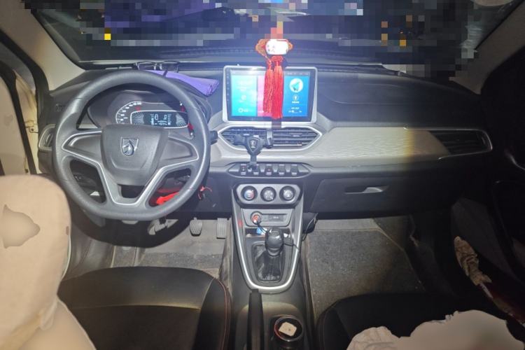 Used Baojun 510 2017 1.5L manual Comfort trim