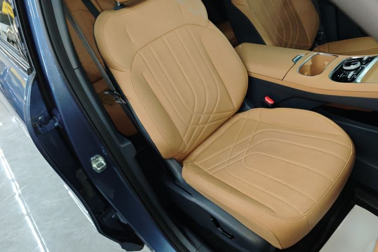 Used Geely Galaxy Galaxy Xingjian 7 EM-i 2025 120km Flagship Edition
