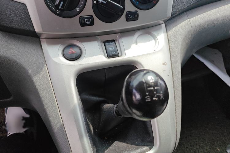 Used Nissan NV200 2012 1.6L 232 Seats Luxury Version
