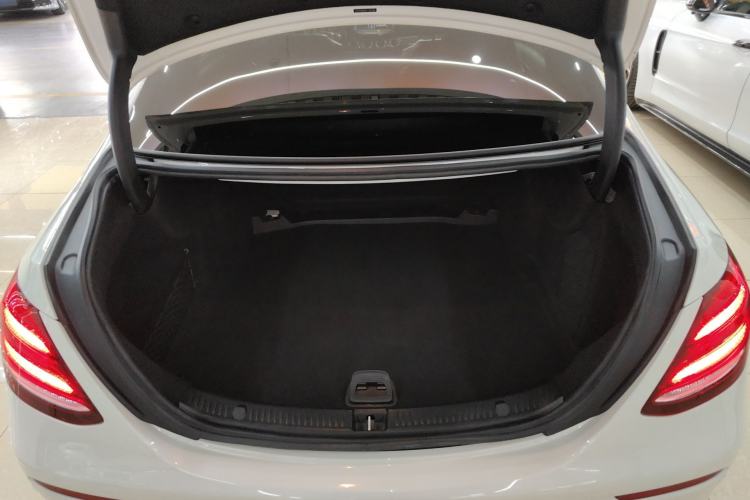 Used Mercedes-Benz E-Class 2017 E 300 L Sport Luxury Edition Trunk