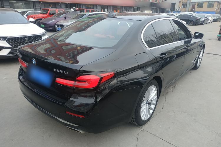 Used BMW 5 Series 2022 Restyled 525Li Luxury Package Rear Right 45 Deg