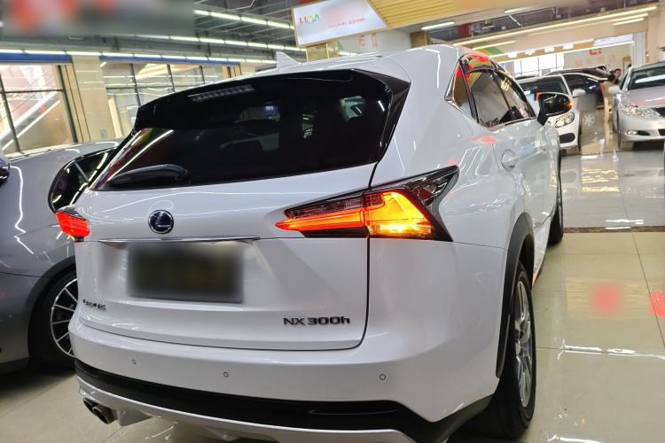 Used Lexus NX 2015 300h All-Wheel-Drive Fēngzhì Edition
