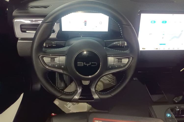 Used BYD Seal 06 New Energy 2024 DM-i 120KM Luxury Model
