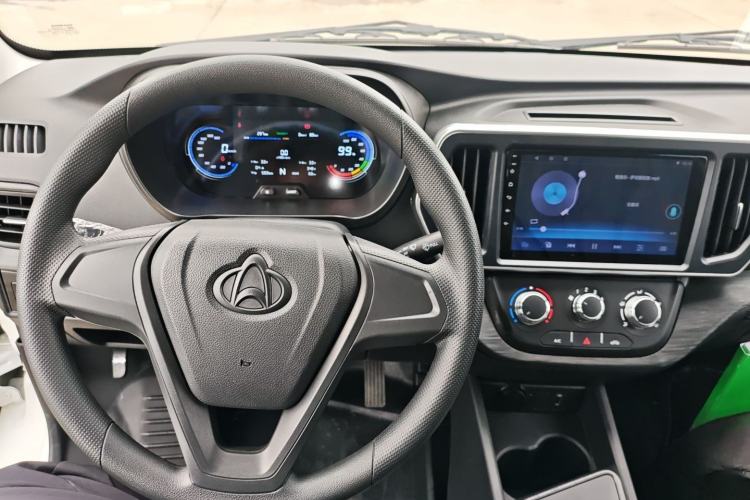 Used CHANGAN KAICHENG Ruixing EM80 2025 Wealth Edition Passenger Version Comfortable Model 6 Seats 300km Side-Hinged Doors
