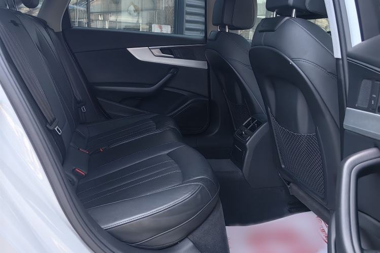 Used Audi A4L 2020 40 TFSI Luxury Dynamic Model
