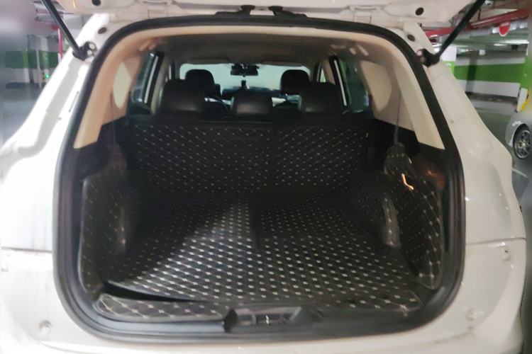 Used Dongfeng Fengon 580 2017 1.5T CVT Luxury Model Trunk