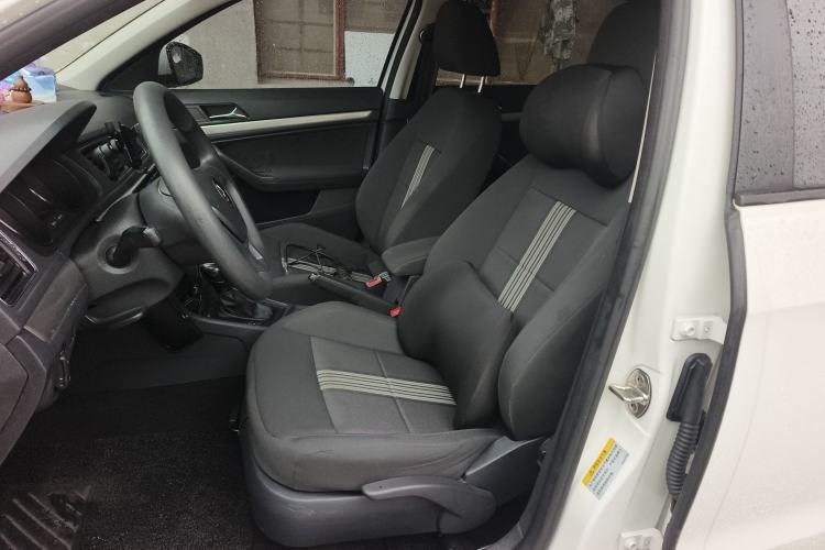 Used Volkswagen Gran Lavida 2015 1.6L Automatic Fashion Edition Left Front Seat