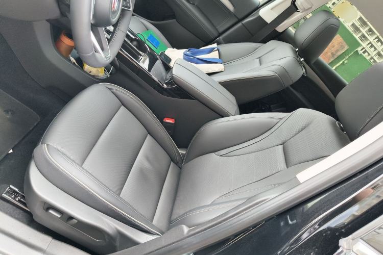 Used Buick Envision 2025 Encore Plus 28T Two-Wheel-Drive Platinum Edition