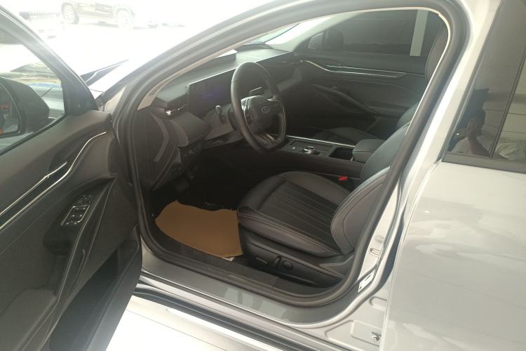 Used Ford Mondeo 2025 2.0T EcoBoost Luxury Version Driver Seat