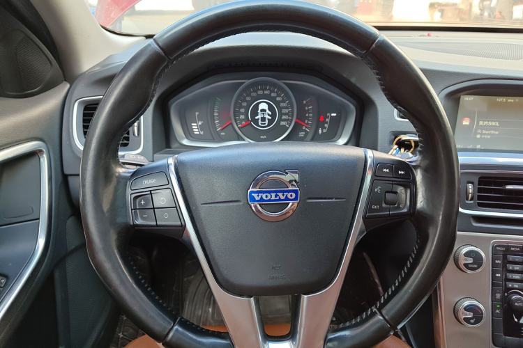 Used Volvo S60 2015 S60L 2.0T Zhiyuan Edition Steering Wheel