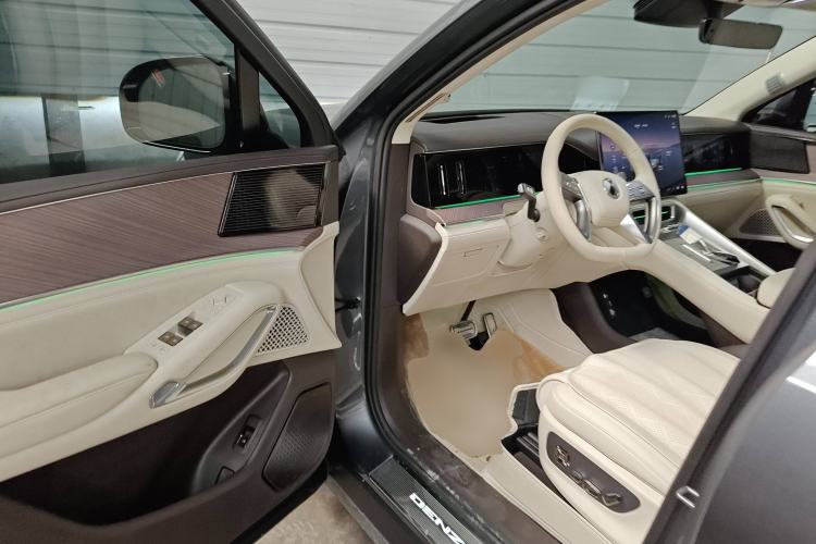 Used Denza N9 2025 Prestige Version
