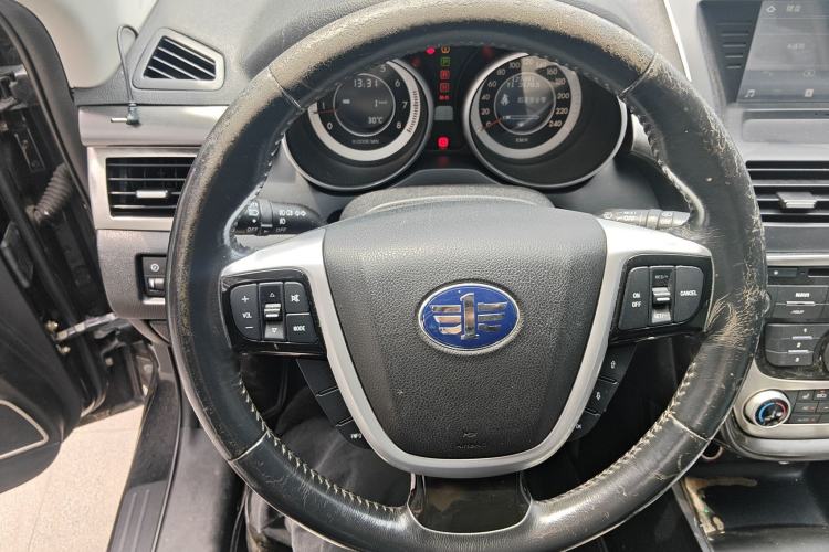 Used Bestune X80 2013 2.0L automatic luxury version