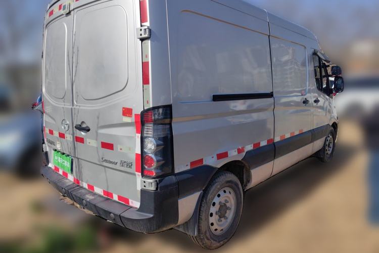 Used JAC Group Sunray 2021 2.0T Fuel-Efficient King Logistics Van Long Wheelbase D20TCIF1 Rear Right 45 Deg